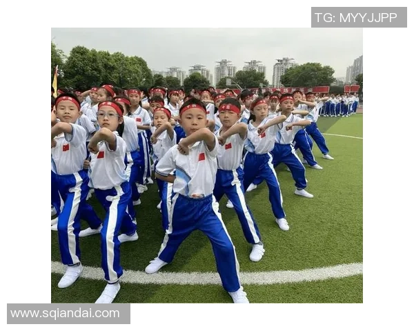 合沟足球队奋勇争先展现团队精神与拼搏精神的精彩瞬间